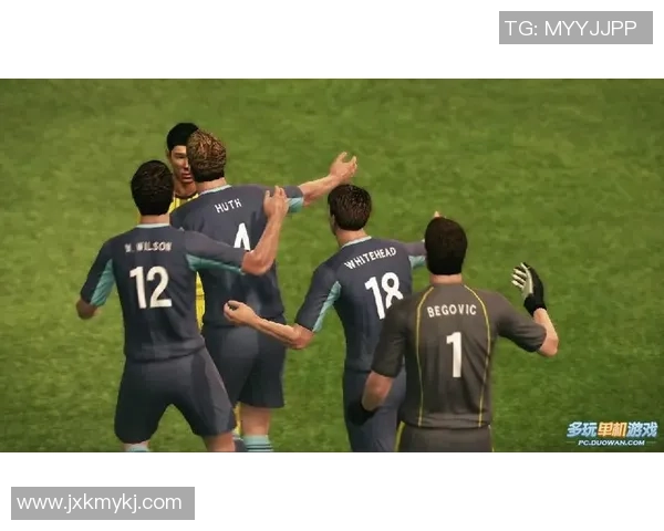 《守护球场传奇他是足球巨星背后最强保镖》 《守护球场传奇他是足球巨星背后最强保镖》