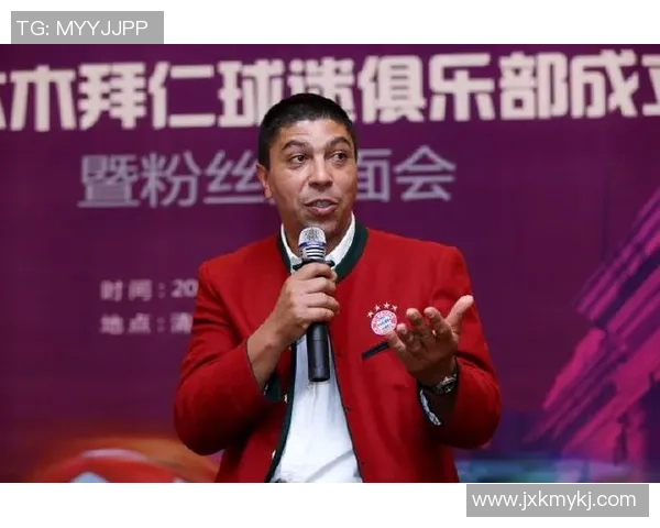 巴西射手埃尔伯亲笔签名珍藏价值与足球生涯辉煌回顾